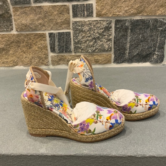 Espadrilles - Picture 4 of 7